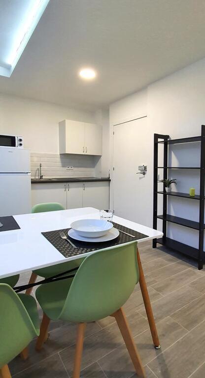 Apartamento De 2020 A Estrenar En Pleno Centro1B Algeciras Dış mekan fotoğraf